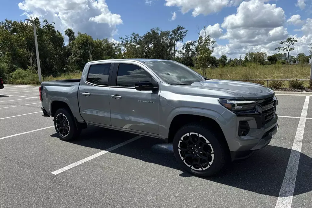 2026 Chevrolet Colorado Z71 photo 1