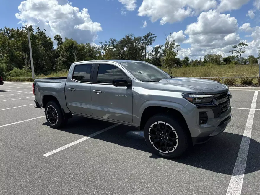 2026 Chevrolet Colorado Z71 photo 1