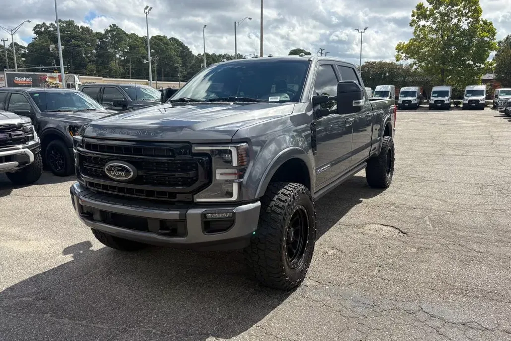 2022 Ford F-250 Lariat photo 1