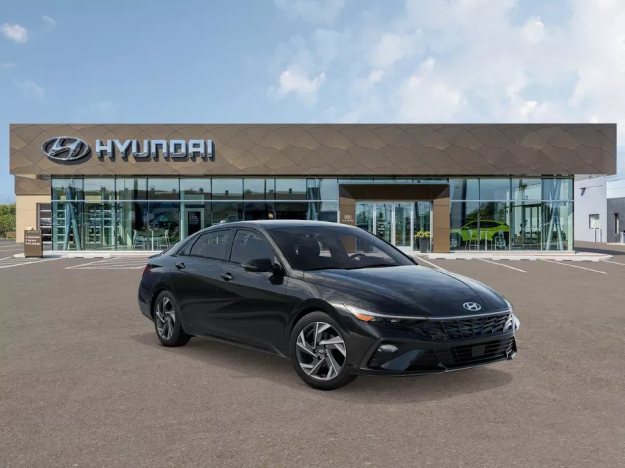 2025 Hyundai Elantra SEL Sport photo 1
