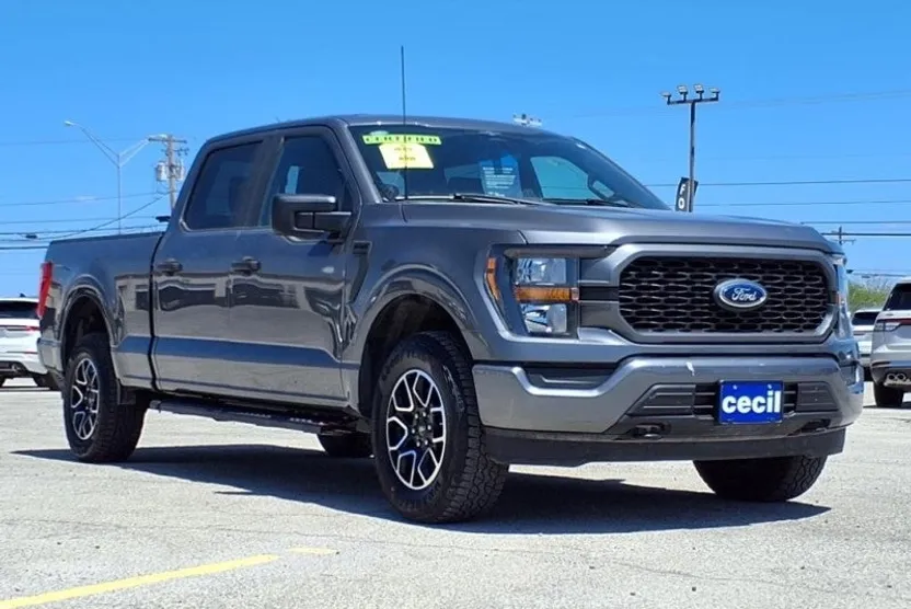 2023 Ford F-150 XL photo 1