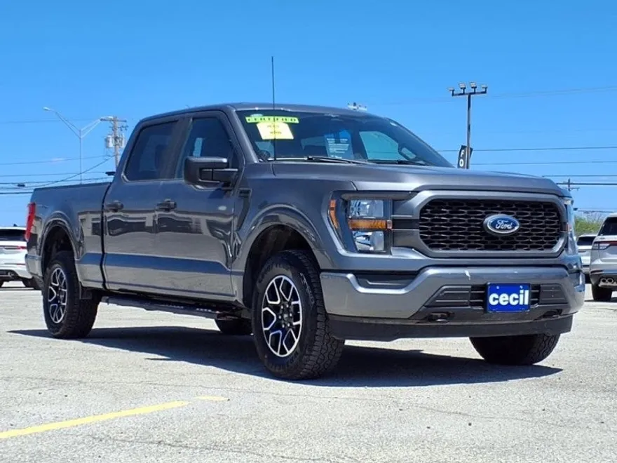2023 Ford F-150 XL photo 1