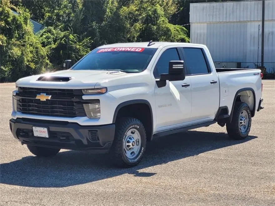 2024 Chevrolet Silverado 2500HD photo 1