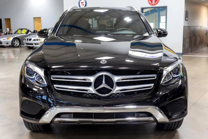 2017 Mercedes Benz GLC 300 photo 1
