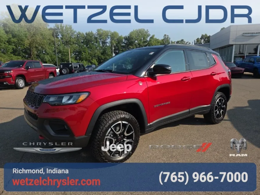 2025 Jeep Compass Trailhawk photo 1