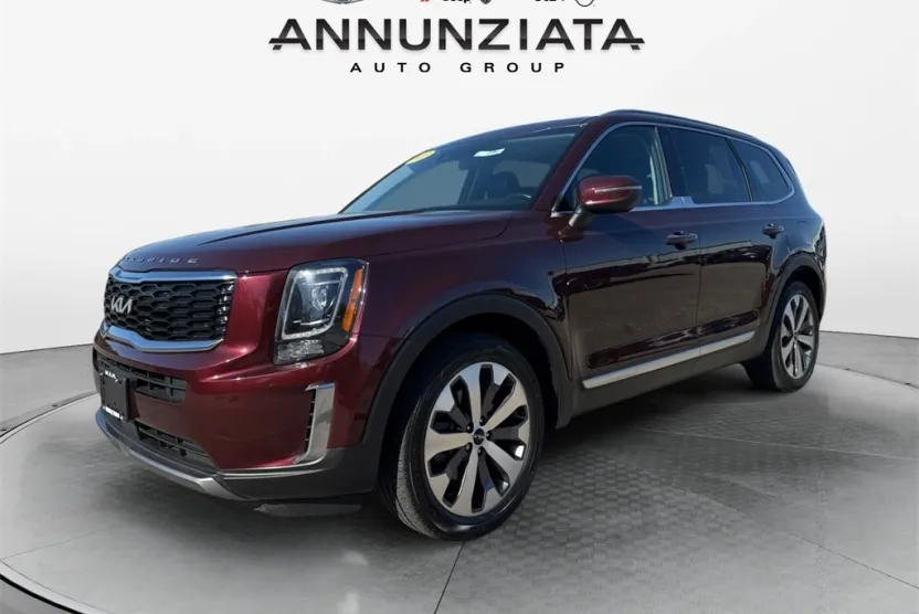 2022 Kia Telluride S photo 1