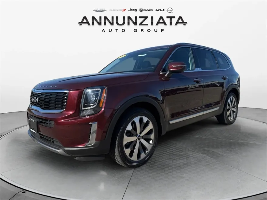 2022 Kia Telluride S photo 1