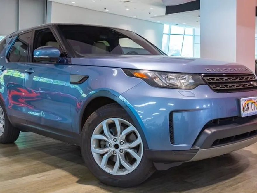 2018 Land Rover Discovery SE photo 1