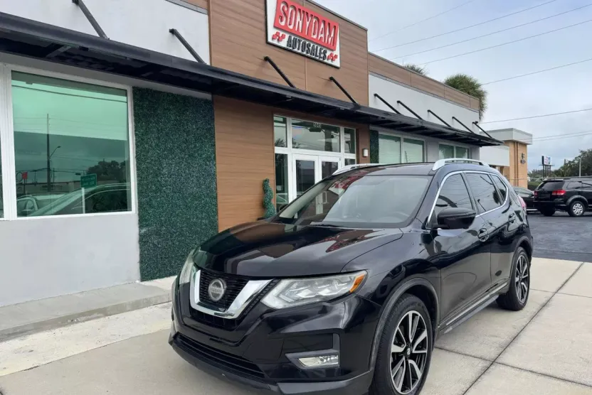 2018 Nissan Rogue SL photo 1