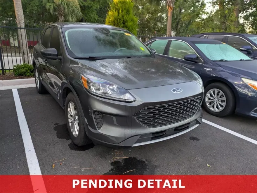 2020 Ford Escape S photo 1