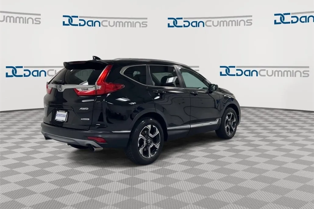 2018 Honda CR-V Touring photo 1