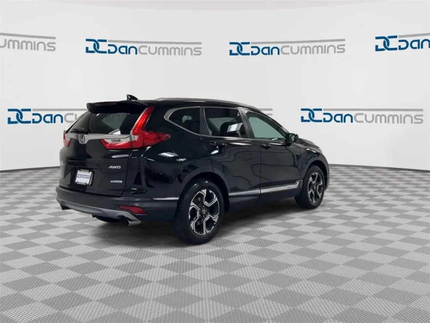 2018 Honda CR-V Touring photo 1