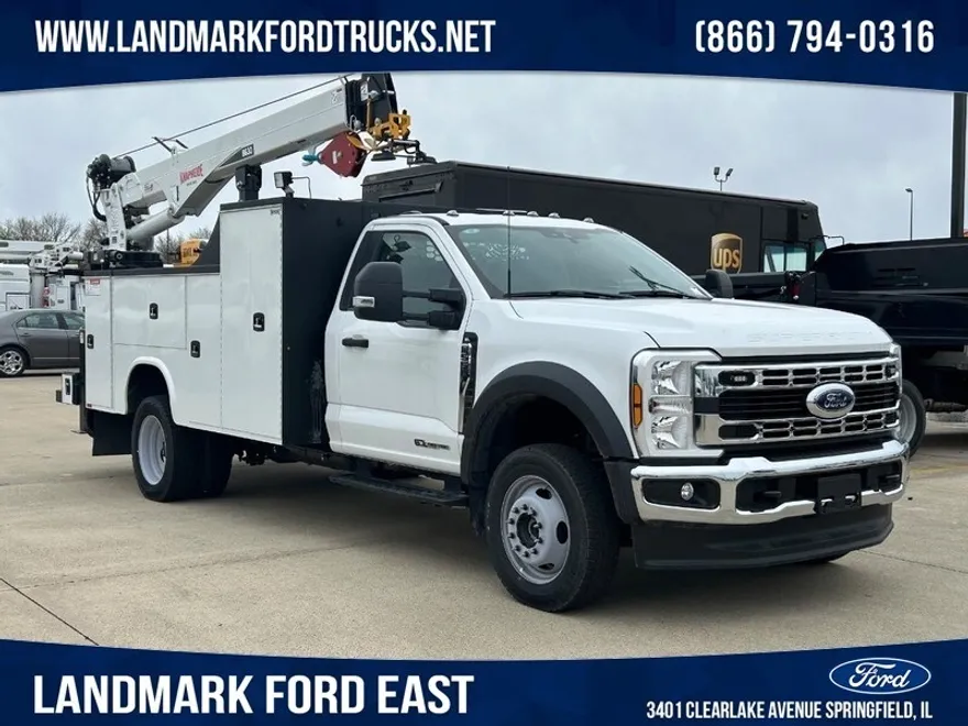 2024 Ford F-550 photo 1