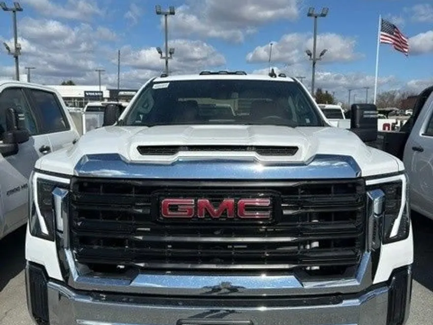 2024 Gmc Sierra 3500 HD Pro photo 1