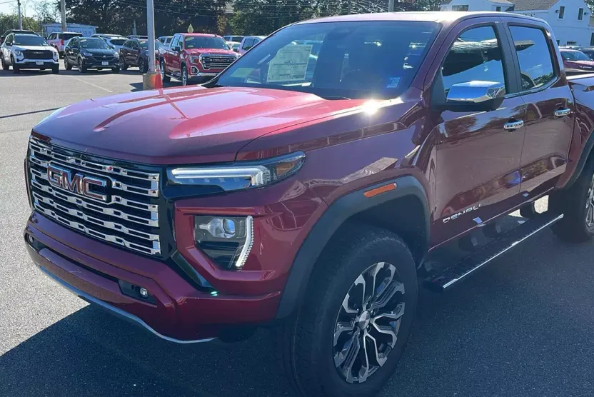 2026 Gmc Canyon Denali photo 1