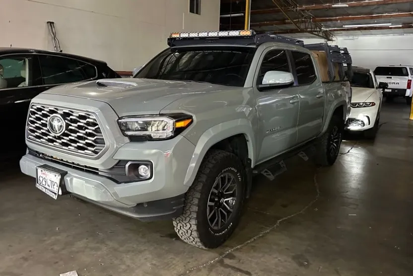2023 Toyota Tacoma TRD Sport V6 photo 1