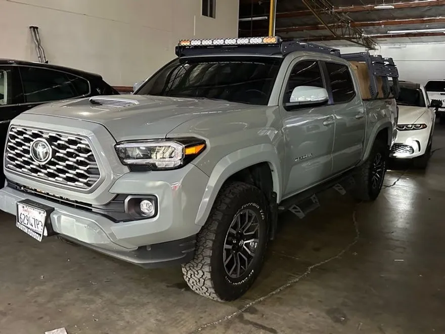 2023 Toyota Tacoma TRD Sport V6 photo 1