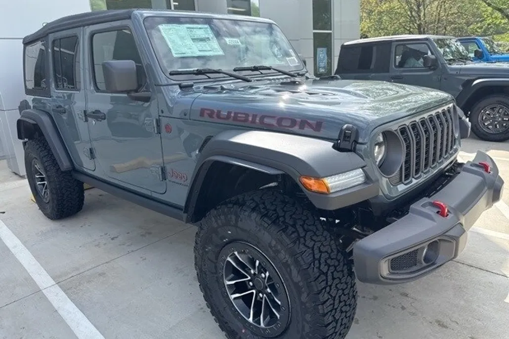 2025 Jeep Wrangler Rubicon photo 1