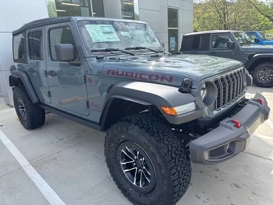 2025 Jeep Wrangler Rubicon photo 1