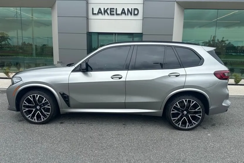2022 Bmw X5 M photo 1