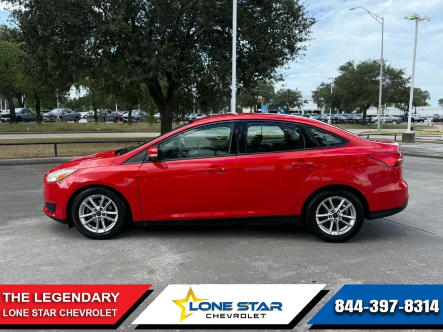 2016 Ford Focus SE photo 1