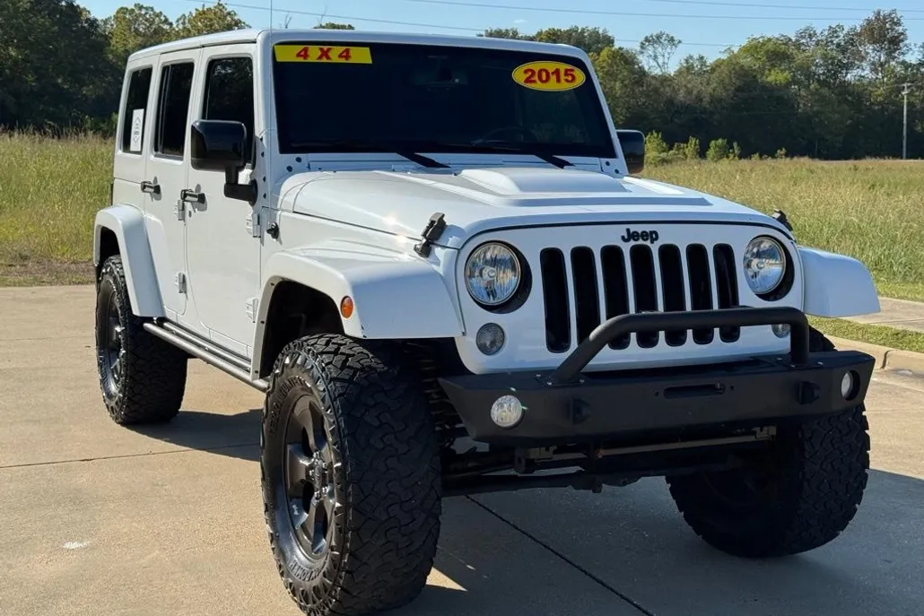 2015 Jeep Wrangler Unlimited Sahara Altitude photo 1