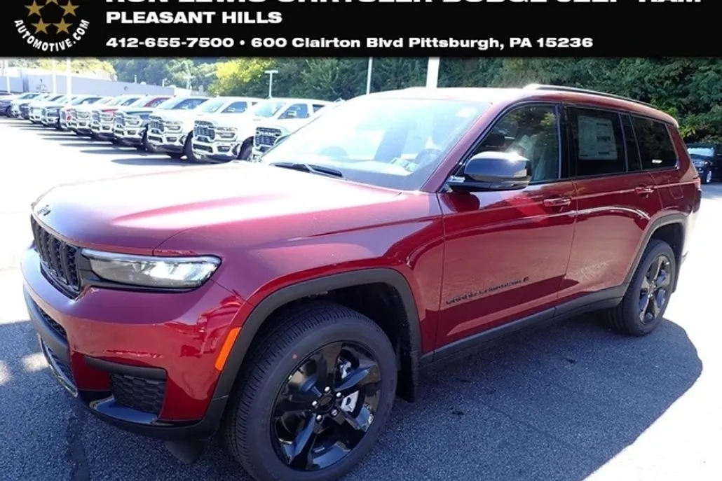2025 Jeep Grand Cherokee Altitude photo 1