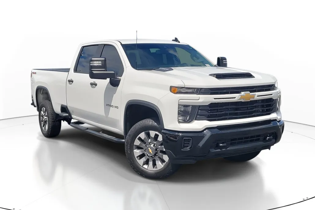 2024 Chevrolet Silverado 2500HD Custom photo 1