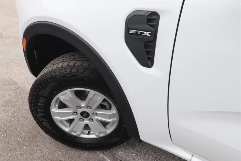 2025 Ford Ranger XL photo 1