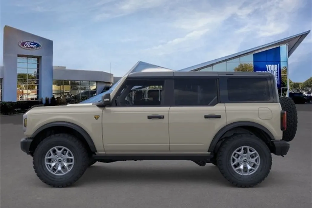 2025 Ford Bronco Badlands photo 1