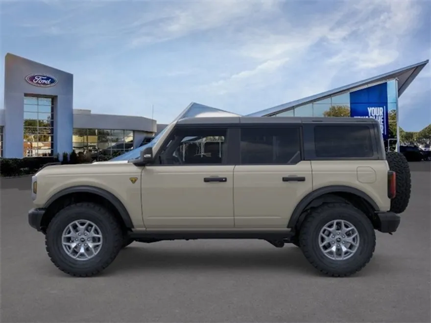 2025 Ford Bronco Badlands photo 1