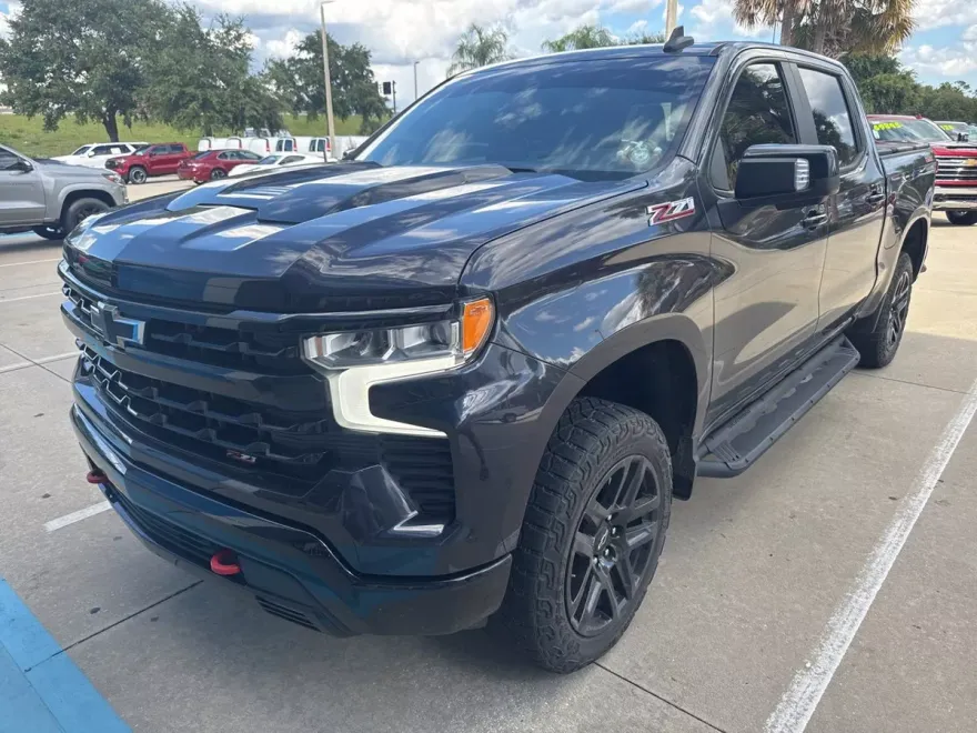 2022 Chevrolet Silverado 1500 LT Trail Boss photo 1