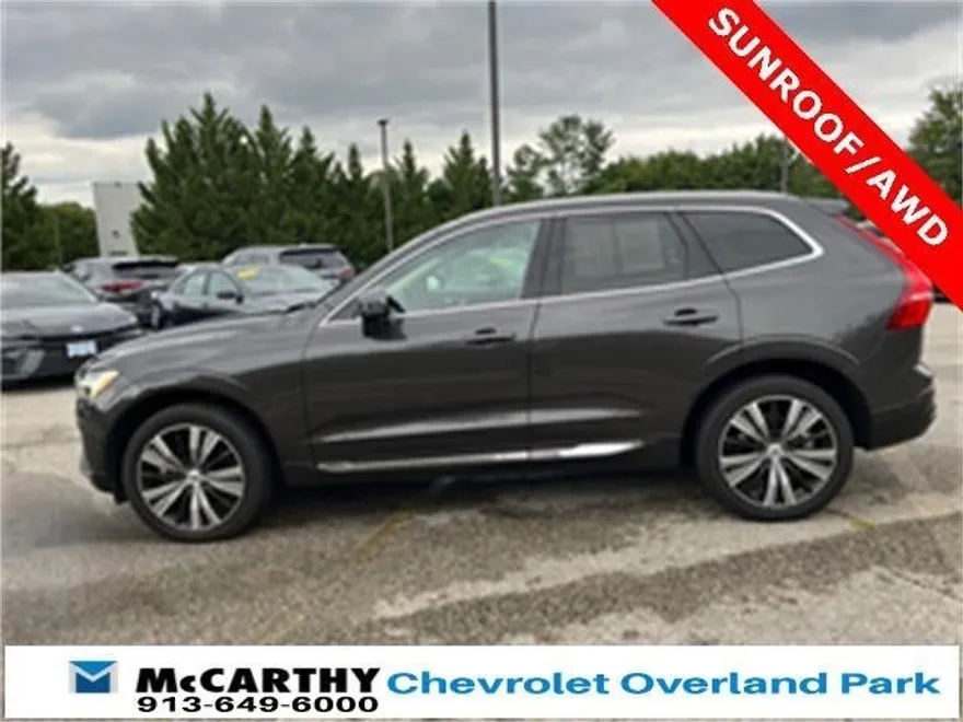 2022 Volvo XC60 B5 Inscription photo 1
