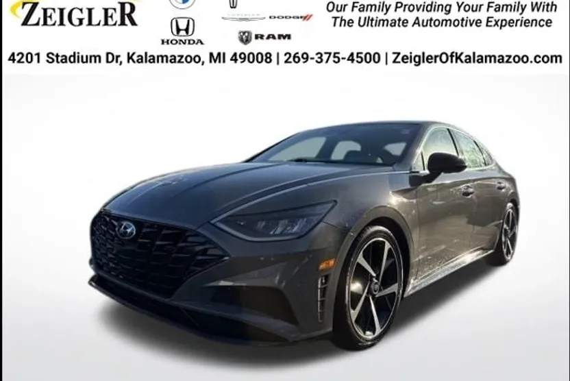 2022 Hyundai Sonata SEL Plus photo 1