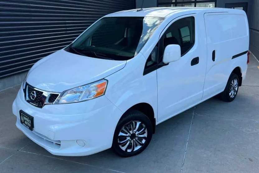 2020 Nissan NV200 SV photo 1