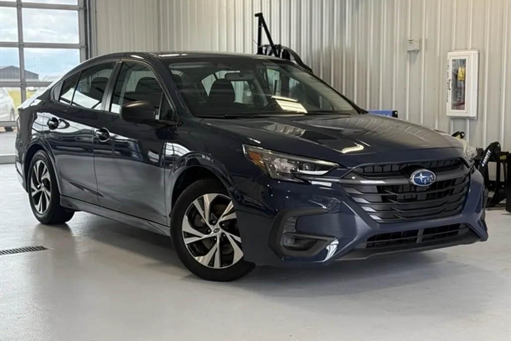 2023 Subaru Legacy Base photo 1