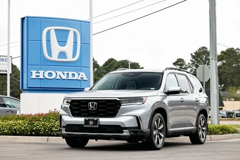 2025 Honda Pilot Elite photo 1