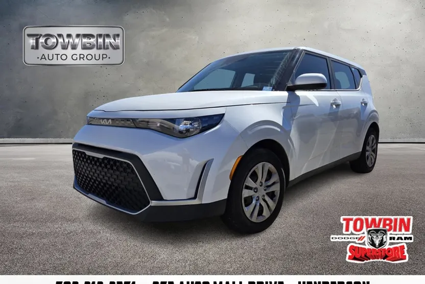 2023 Kia Soul LX photo 1