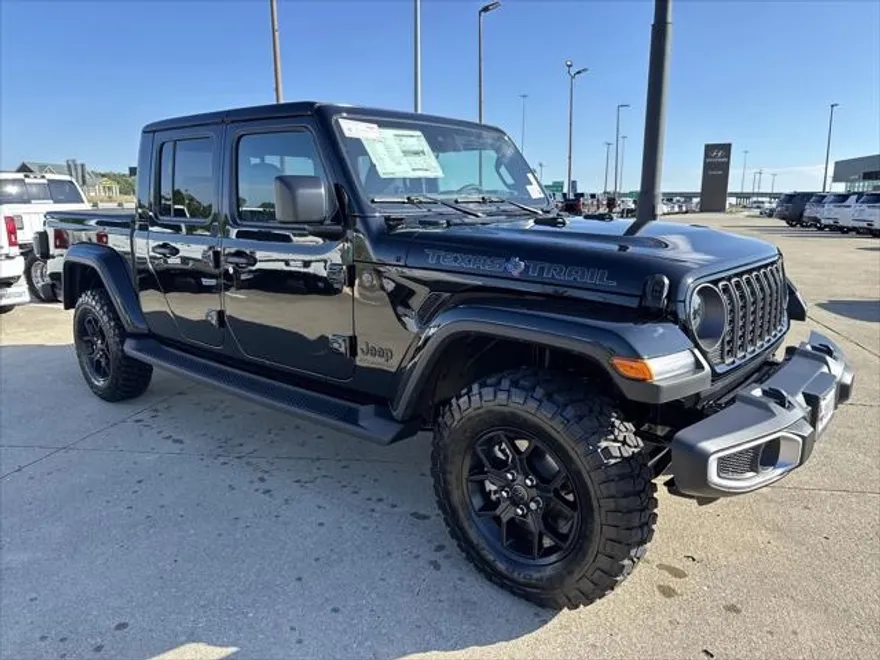 2025 Jeep Gladiator Sport photo 1