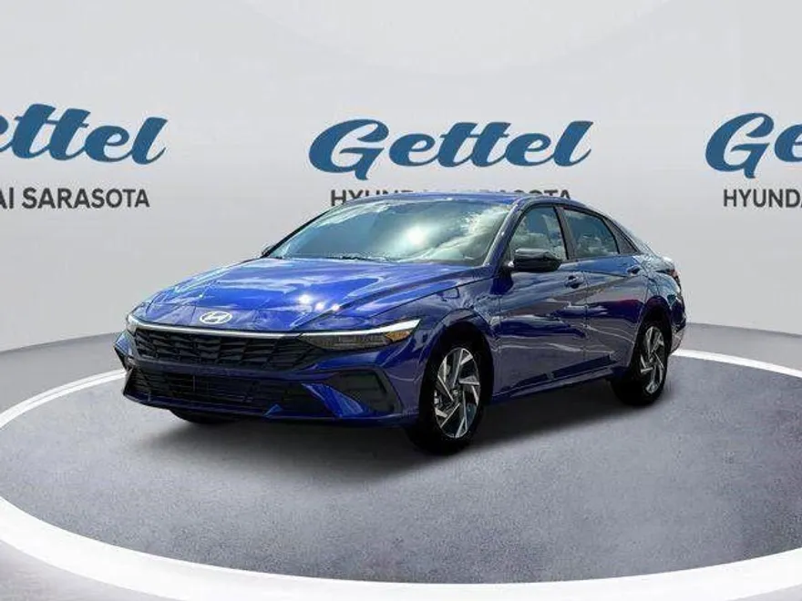 2025 Hyundai Elantra SEL Sport photo 1