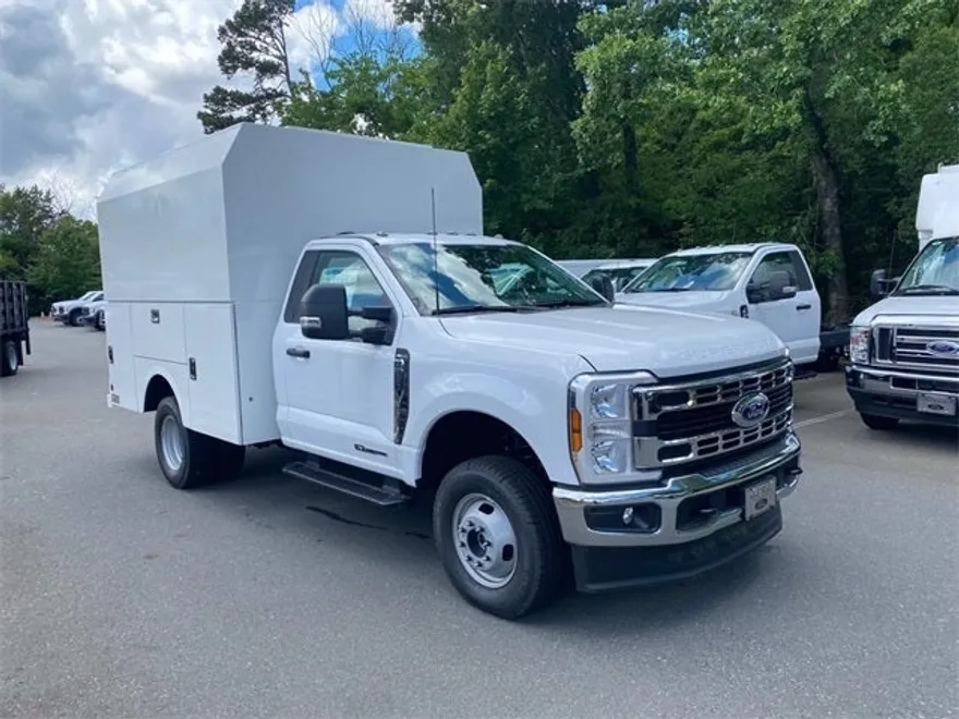 2024 Ford F-350 photo 1