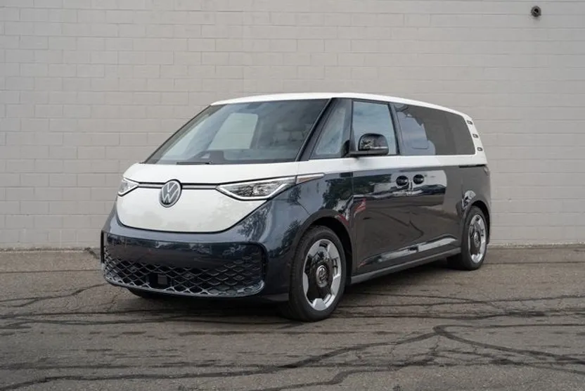 2025 Volkswagen ID. Buzz Pro Plus photo 1