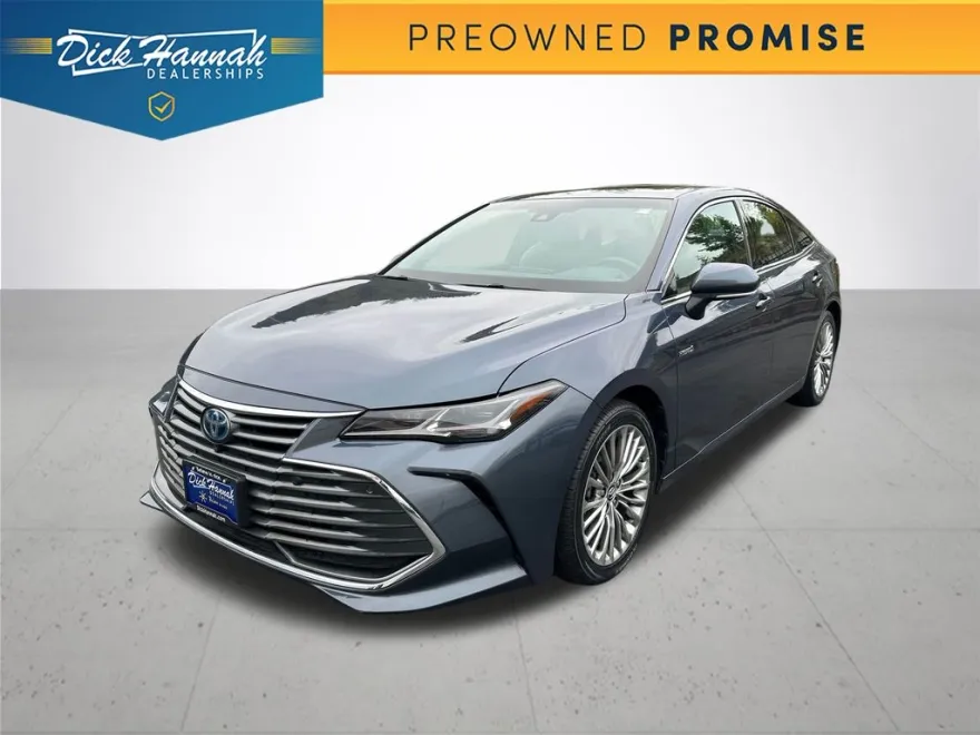 2019 Toyota Avalon Hybrid Limited photo 1