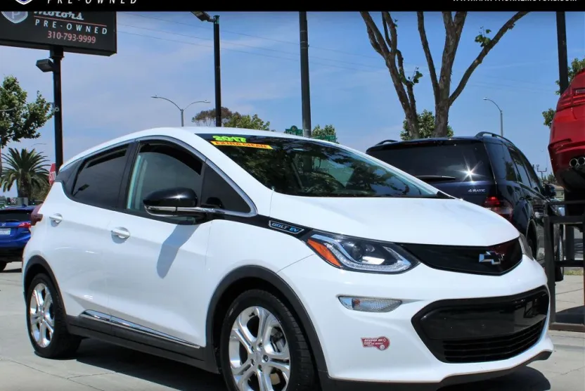 2017 Chevrolet Bolt EV photo 1