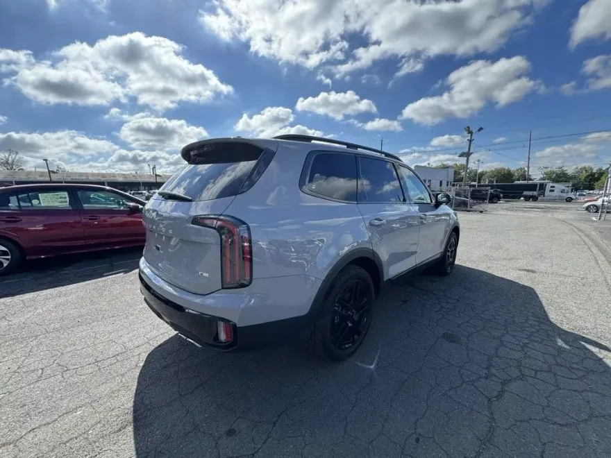 2024 Kia Telluride X-Line photo 1