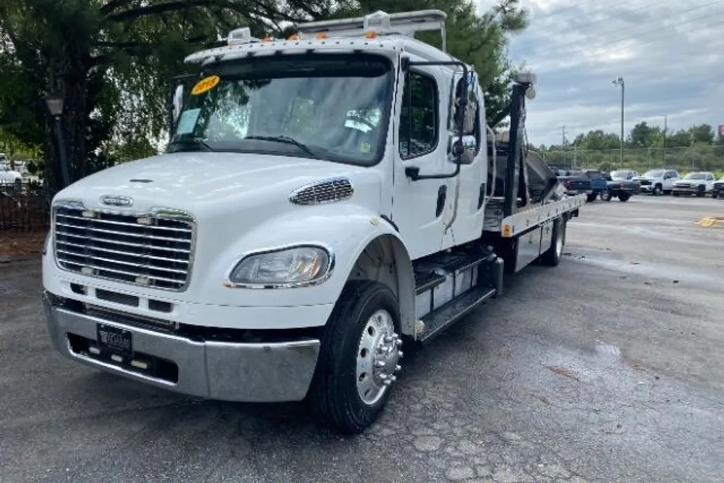 2015 Freightliner M2 106 Medium Duty photo 1