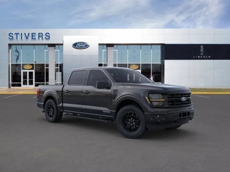 2025 Ford F-150 XLT photo 1