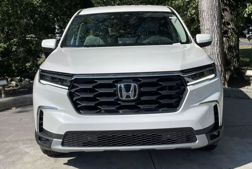 2025 Honda Pilot EX-L photo 1