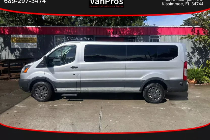 2017 Ford Transit XLT Van photo 1