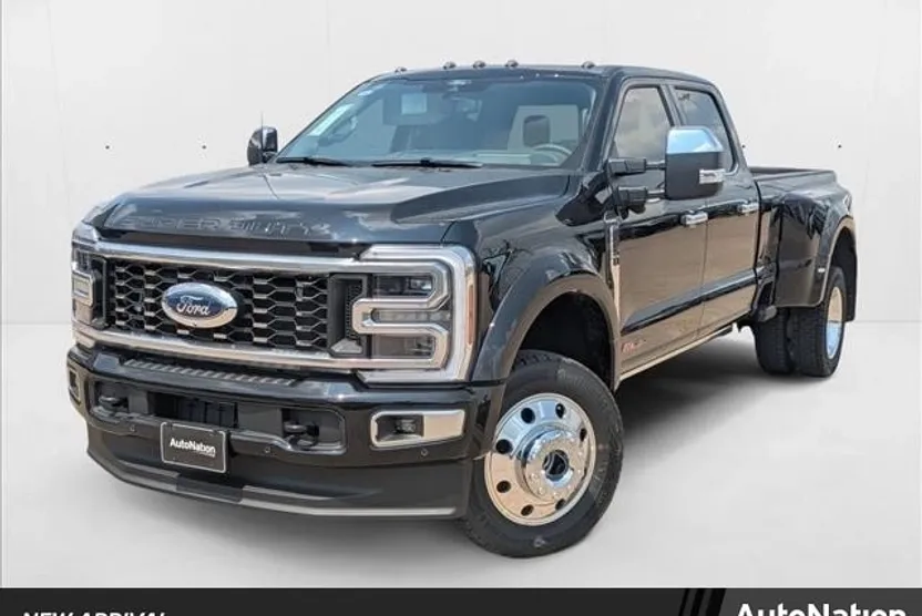 2026 Ford F-450 Platinum photo 1